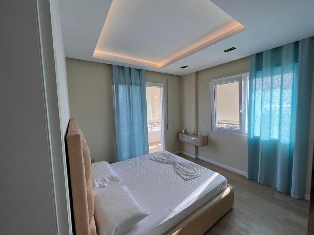 Soleil Apartment With Sunbed & Umbrella Vlore Exterior photo